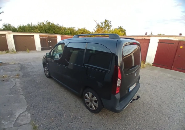 Citroen Berlingo cena 40900 przebieg: 99700, rok produkcji 2016 z Gniezno małe 172